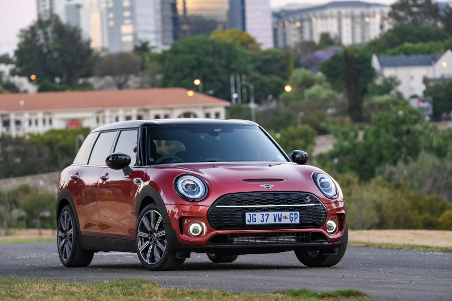 Mini Cooper S Clubman (F54) 2019 года  (ZA) (фото 1 из 26)